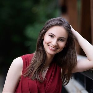 Meet your Posher, Sienna